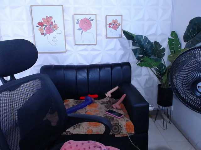 Preview of valentina-mature