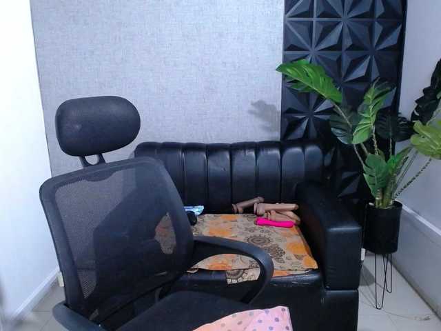 Valentina-mature's BongaCams show and profile