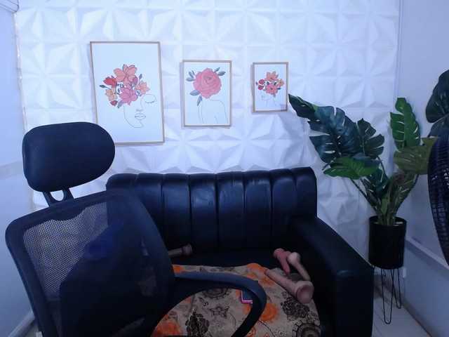 Preview of valentina-mature