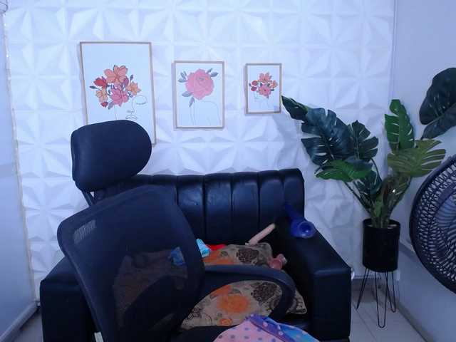 Preview of valentina-mature