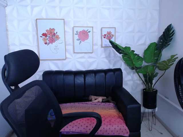 Preview of valentina-mature