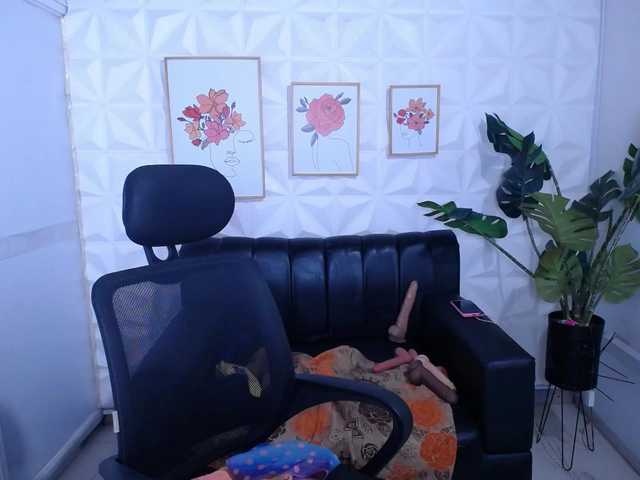 Preview of valentina-mature