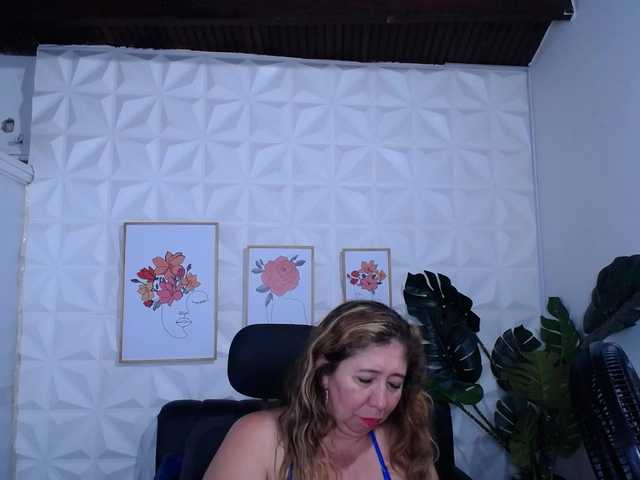 Valentina-mature's BongaCams show and profile