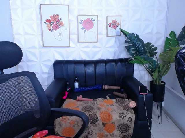 Preview of valentina-mature