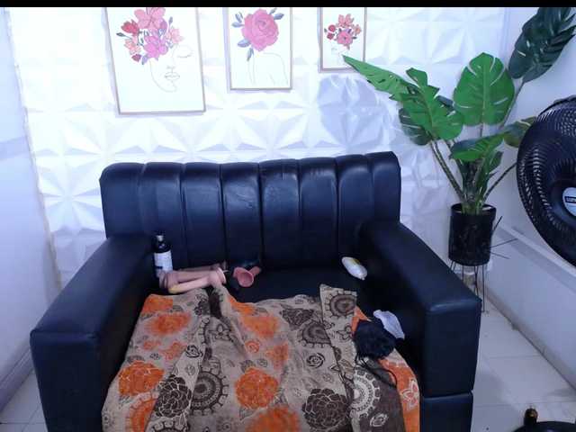 Valentina-mature's BongaCams show and profile