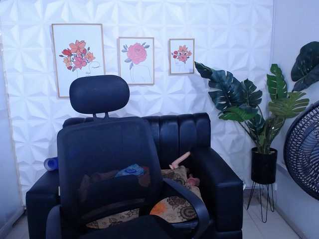 Preview of valentina-mature