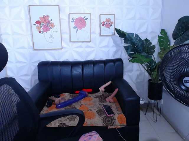 Valentina-mature's BongaCams show and profile