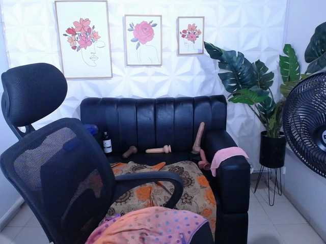 Preview of valentina-mature