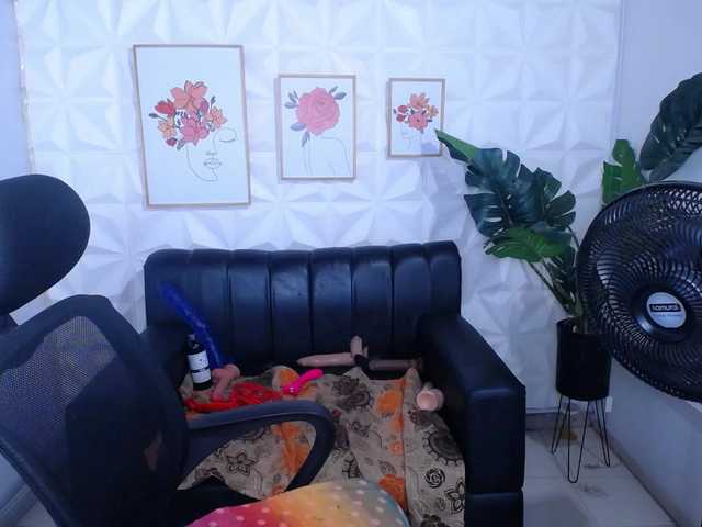 Preview of valentina-mature