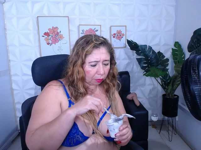 Valentina-mature's BongaCams show and profile