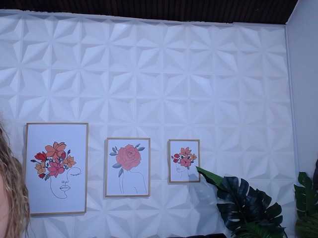 Valentina-mature's BongaCams show and profile