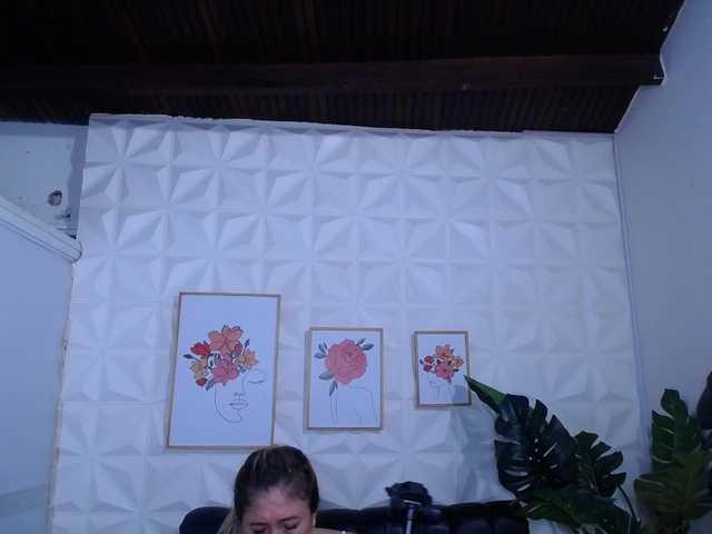 Valentina-mature's BongaCams show and profile