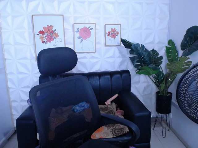 Preview of valentina-mature