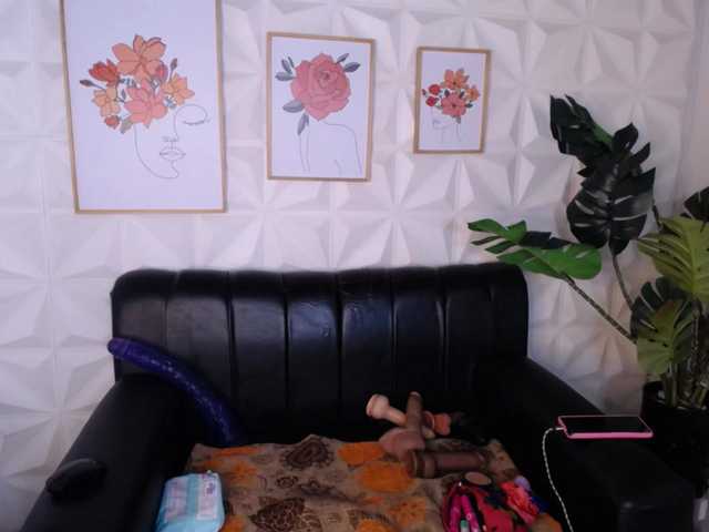 Valentina-mature's BongaCams show and profile