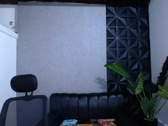 Valentina-mature's BongaCams show and profile