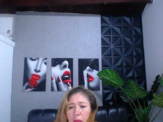 Valentina-mature's BongaCams show and profile