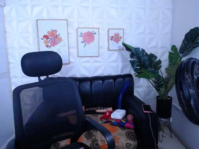 Valentina-mature from BongaCams is Freechat