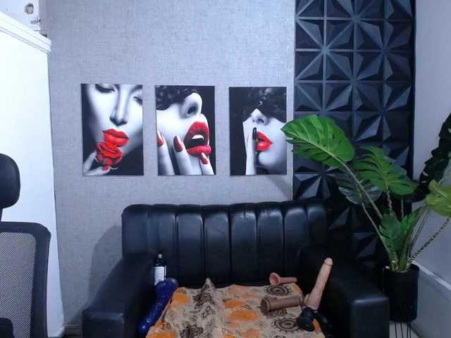 Preview of valentina-mature