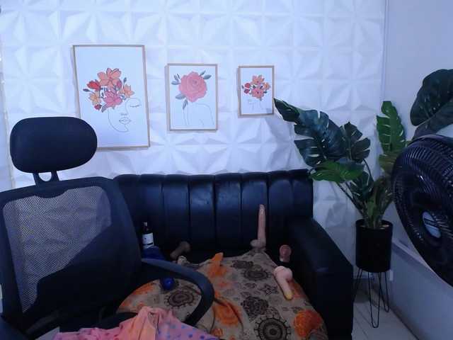 Preview of valentina-mature