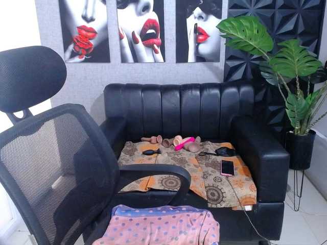 Preview of valentina-mature