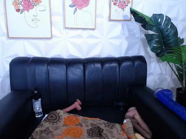 Valentina-mature's BongaCams show and profile