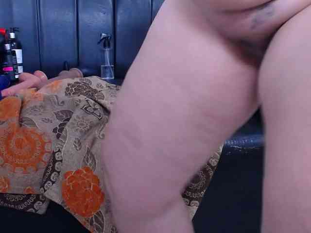 Valentina-mature webcam