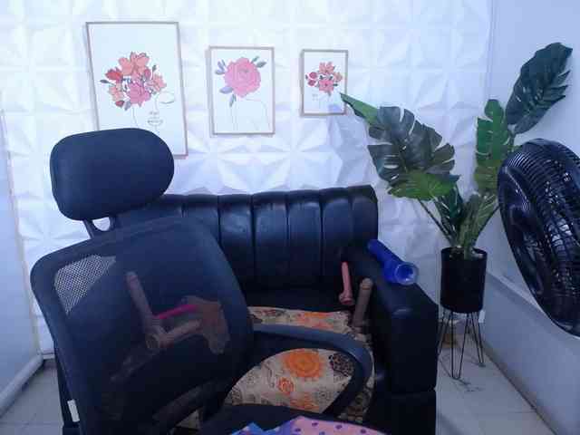 Valentina-mature webcam