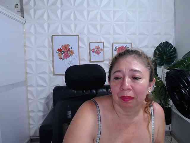 Valentina-mature webcam