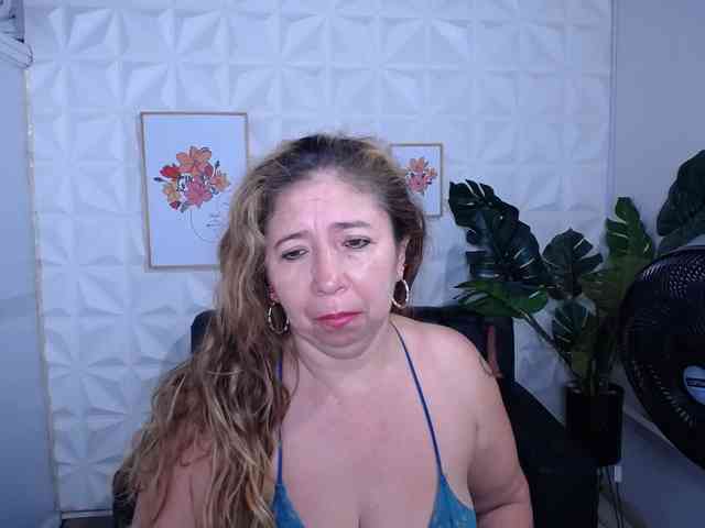 Valentina-mature webcam