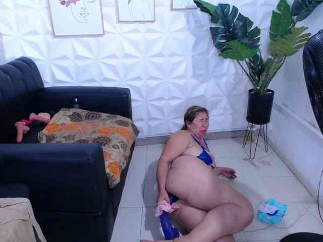 Valentina-mature webcam