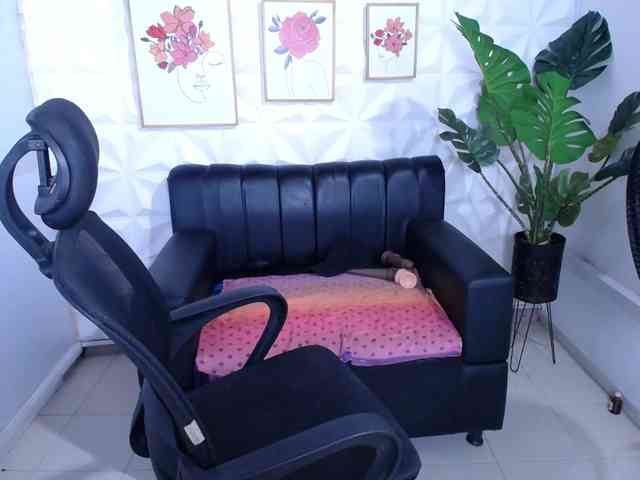 Valentina-mature webcam