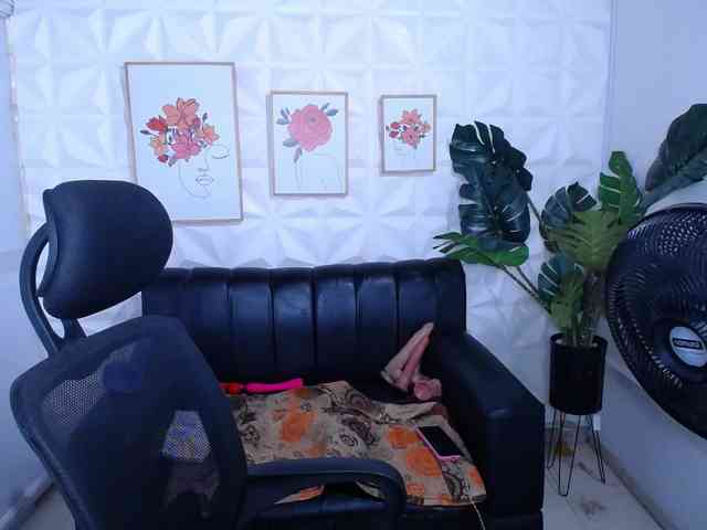 Valentina-mature webcam