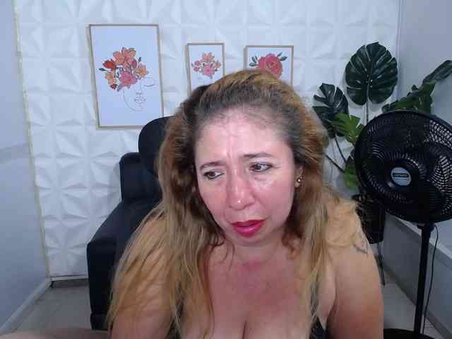 Valentina-mature webcam