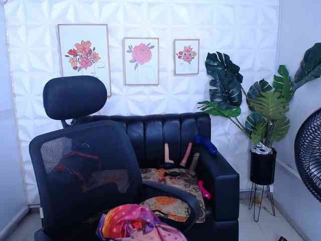 Valentina-mature webcam