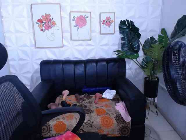 Valentina-mature webcam