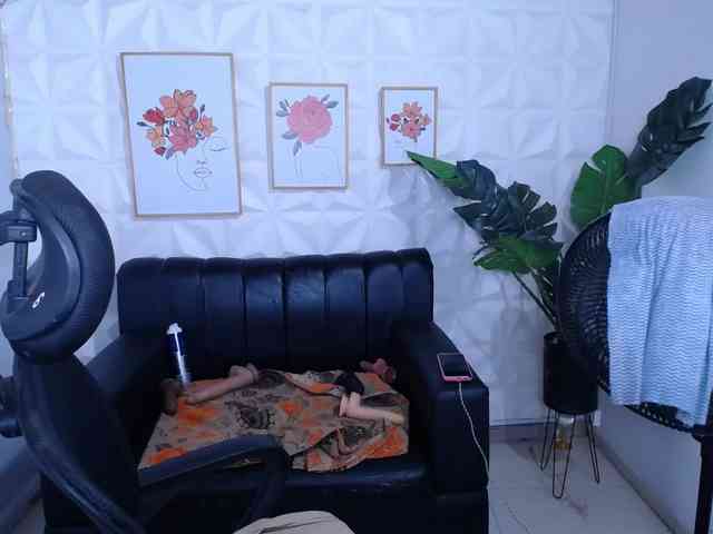 Valentina-mature webcam