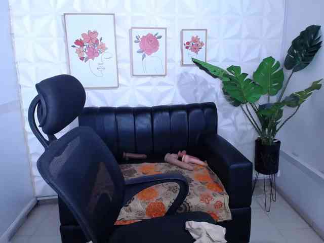 Valentina-mature webcam