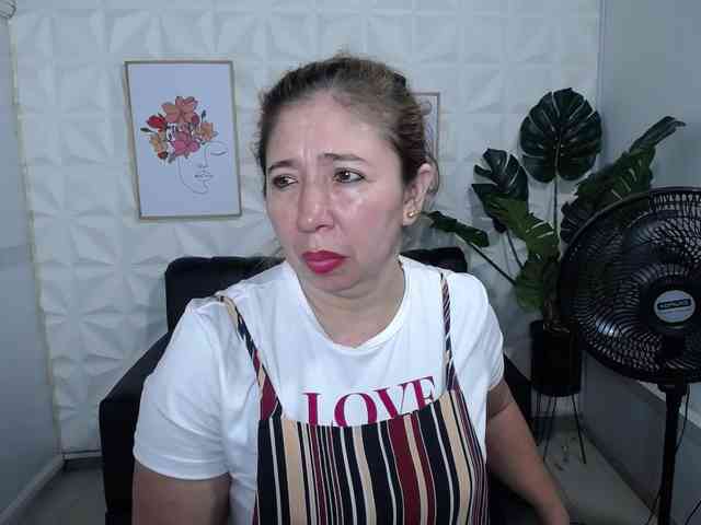 Valentina-mature webcam