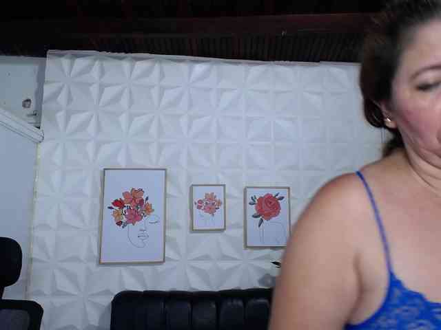 Valentina-mature