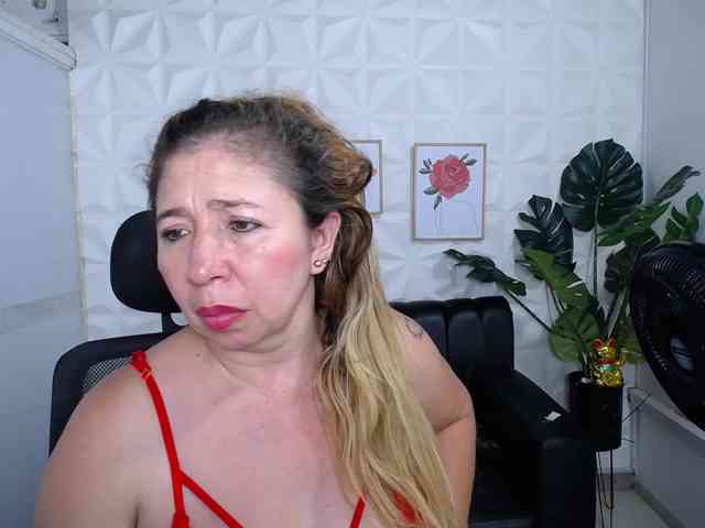Valentina-mature webcam