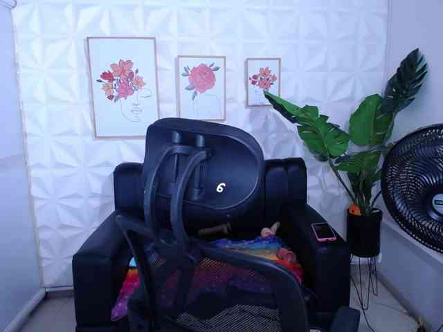 Valentina-mature webcam