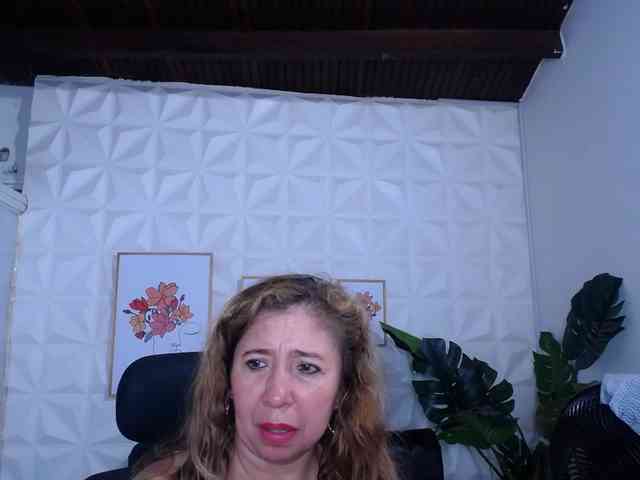 Valentina-mature webcam