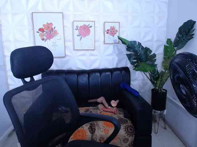 Valentina-mature webcam