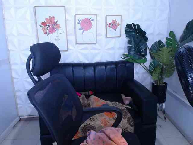 Valentina-mature webcam