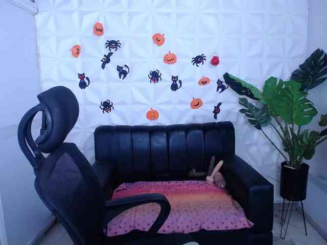 Valentina-mature webcam