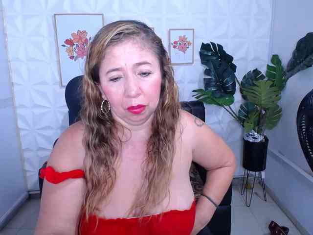 Valentina-mature webcam