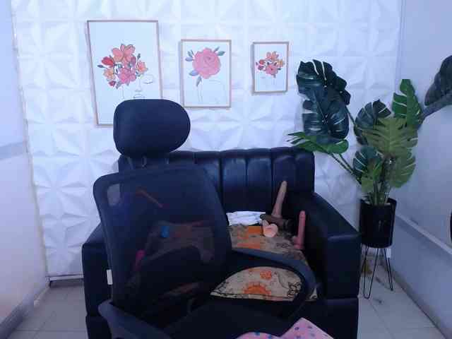 Valentina-mature webcam