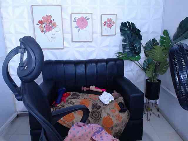 Valentina-mature webcam