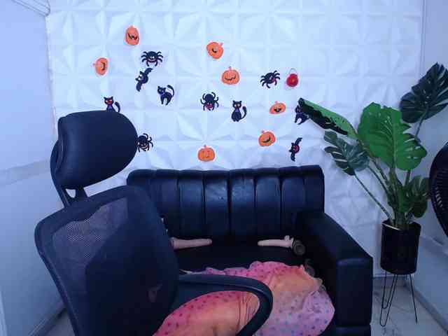 Valentina-mature webcam