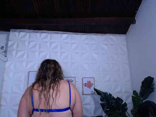 Valentina-mature webcam